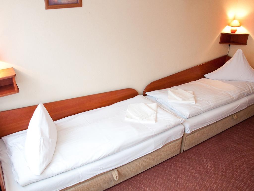 Hotel Zagiel Niewiesze Room photo